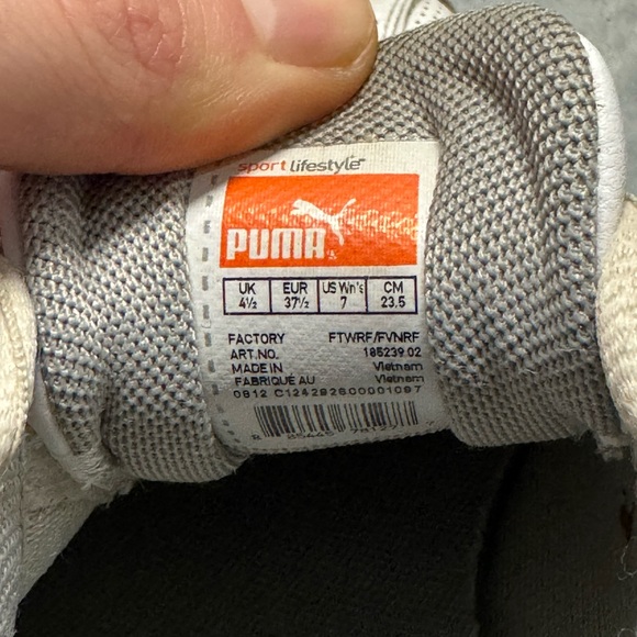 Vintage Puma women's White and Gray Sneakers - Picture 7 of 7